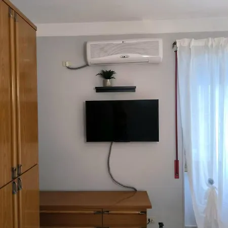 Bilocale In Via Degli Orti Variani * Rome